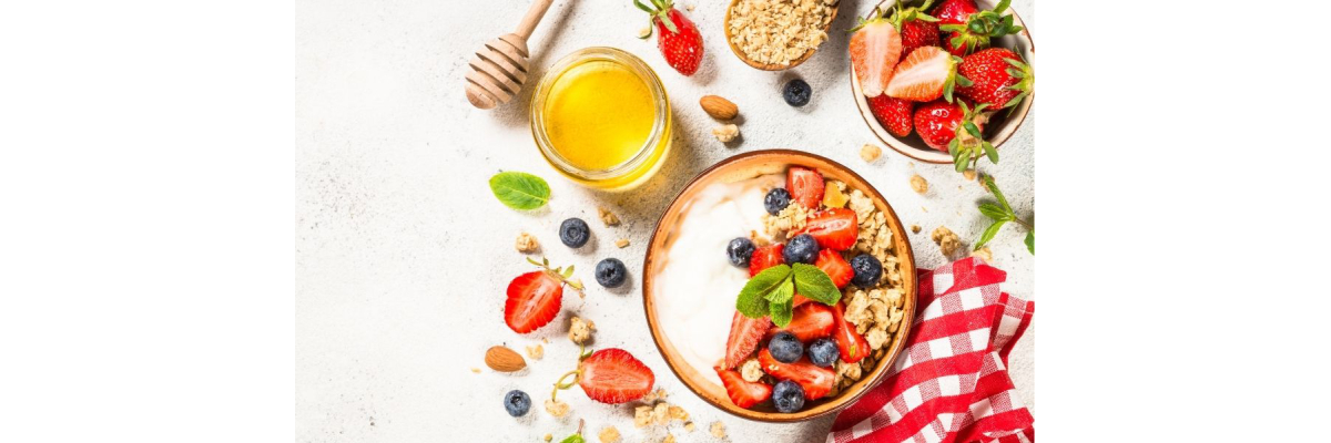 Knuspriges Granola mit Honig - Granola mit Honig – Knuspriges Frühstücksrezept | ImkerPur