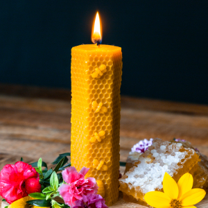 Wachskerze "Bienenpoesie", 14.5x4,5 cm